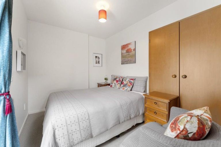 Photo of property in 25c Williams Street, Sunshine Bay, Queenstown, 9300