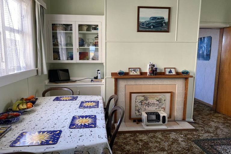 Photo of property in 20 Cambria Street, Hawera, 4610