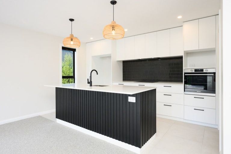 Photo of property in 46 Napier Road, Terrace End, Palmerston North, 4410