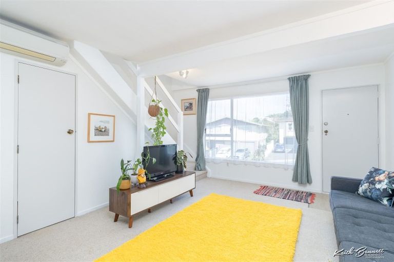 Photo of property in 26b Viewmont Drive, Harbour View, Lower Hutt, 5010