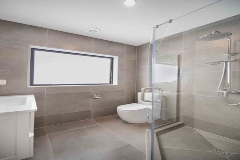 Photo of property in 12 Korowhiti Road, Clarks Beach, 2122