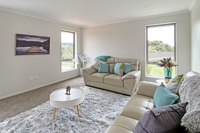 Photo of property in 20 Spinnaker Point, Haruru, 0204