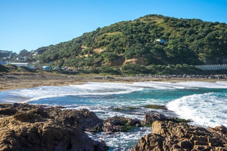 Photo of property in 245 Houghton Bay Road, Houghton Bay, Wellington, 6023