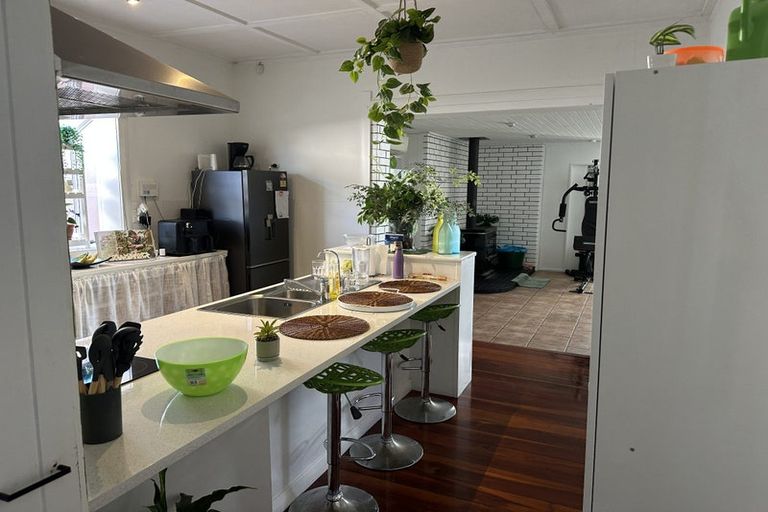 Photo of property in 220 Great South Road, Huntly, 3700