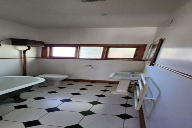 Photo of property in 223 Eastern Terrace, Beckenham, Christchurch, 8023