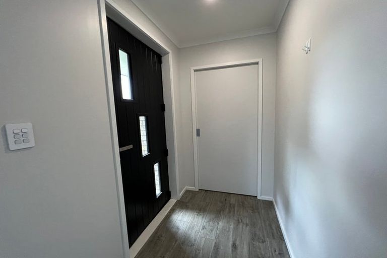 Photo of property in 16 Oldfield Lane, Marton, 4710