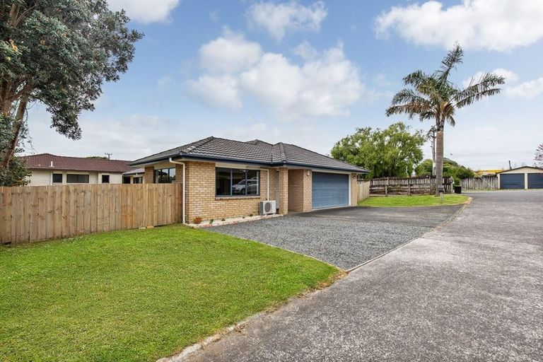 Photo of property in 94 Collingwood Road, Waiuku, 2123