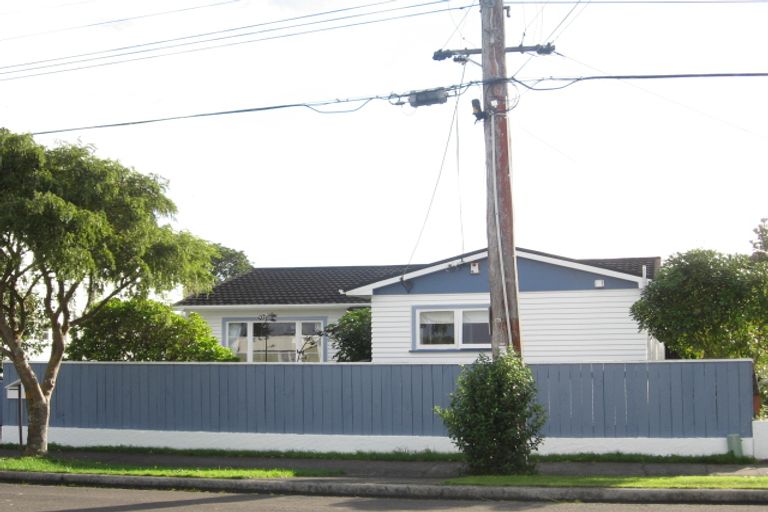 Photo of property in 39 Epuni Street, Hutt Central, Lower Hutt, 5011