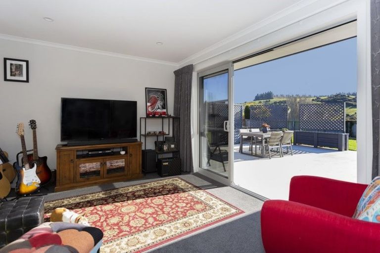 Photo of property in 32 Blue Stone Drive, Waiareka Junction, Oamaru, 9401