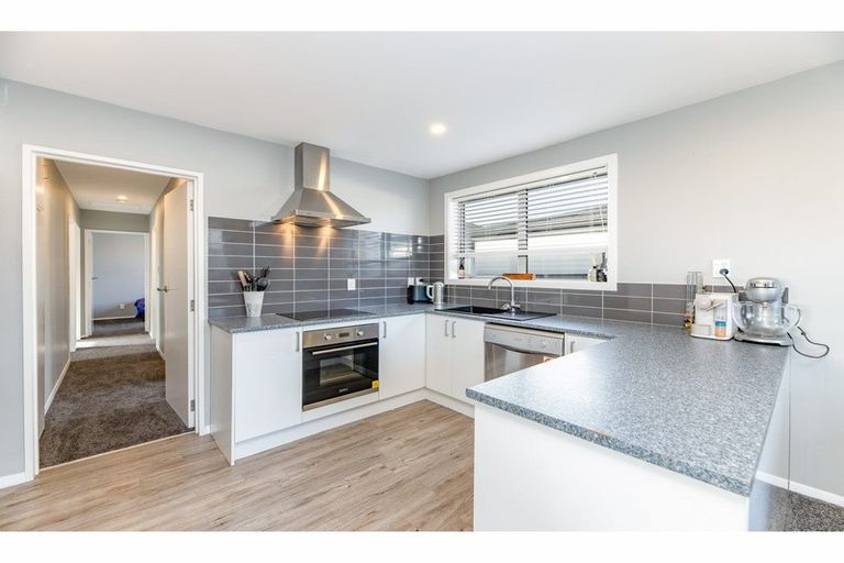 Photo of property in 2/19 Rookwood Avenue, New Brighton, Christchurch, 8083