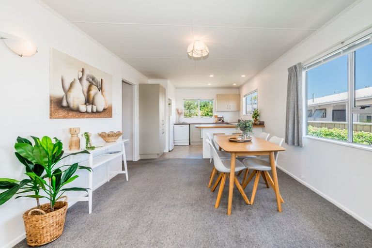 Photo of property in 24 Kapanui Road, Waikanae, 5036