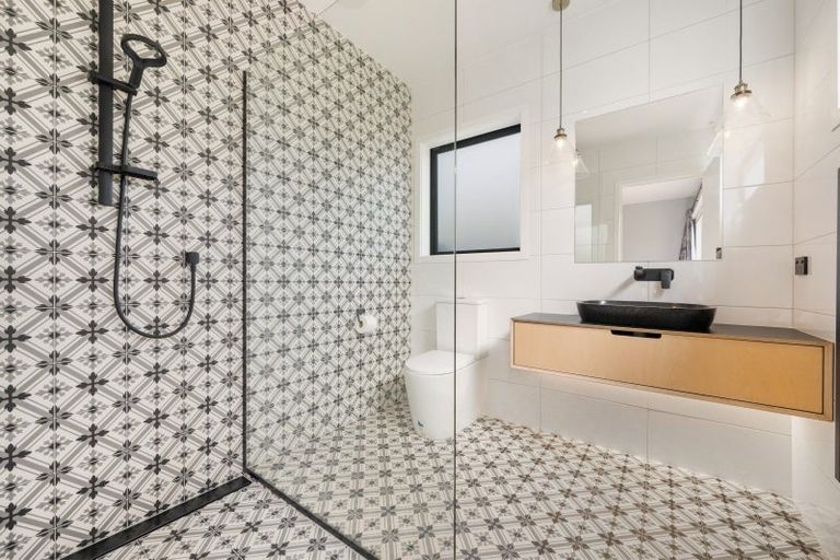 Photo of property in 37 Pendeen Crescent, Jacks Point, Queenstown, 9371