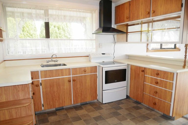 Photo of property in 1 Dunluce Place, Hornby, Christchurch, 8042