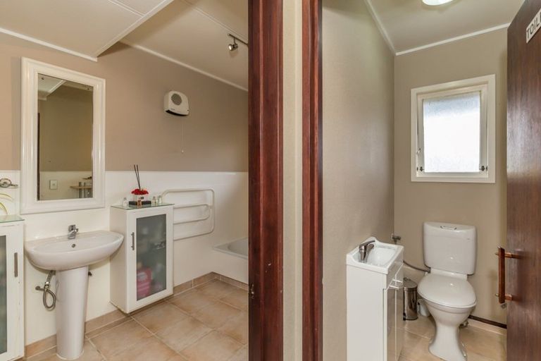 Photo of property in 14 Kennedy Drive, Levin, 5510