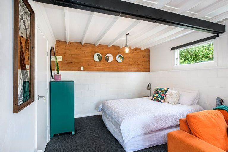 Photo of property in 18 Kamara Road, Glen Eden, Auckland, 0602