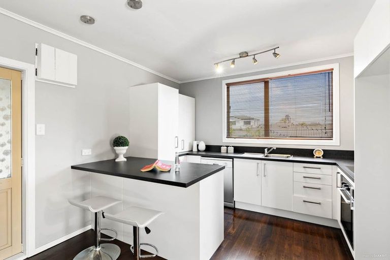 Photo of property in 1/164 Rathgar Road, Henderson, Auckland, 0610