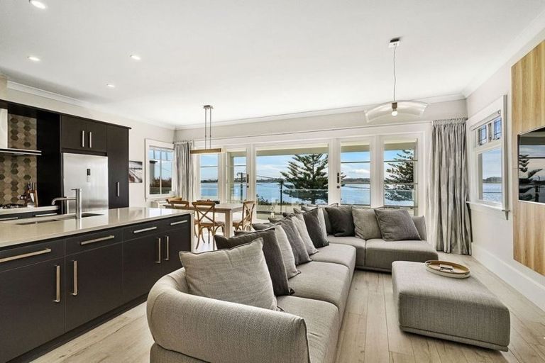 Photo of property in 46 Main Road, Mount Pleasant, Christchurch, 8081