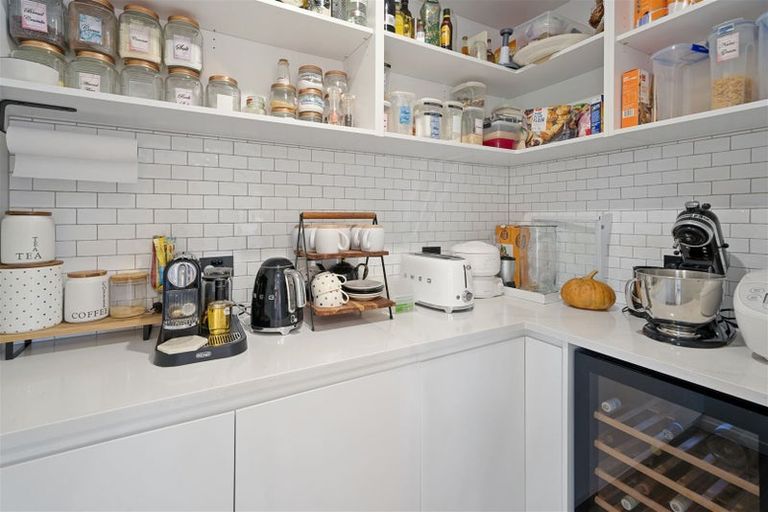 Photo of property in 10 Whitburn Avenue, Halswell, Christchurch, 8025