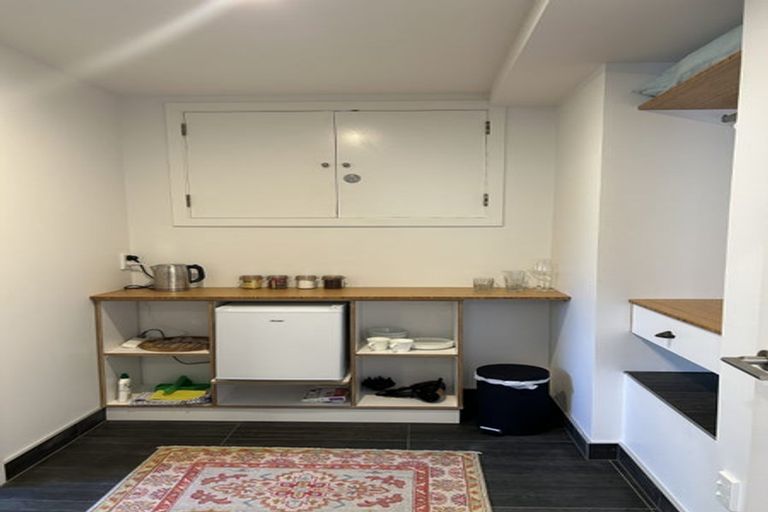 Photo of property in 21 Jackson Street, Island Bay, Wellington, 6023