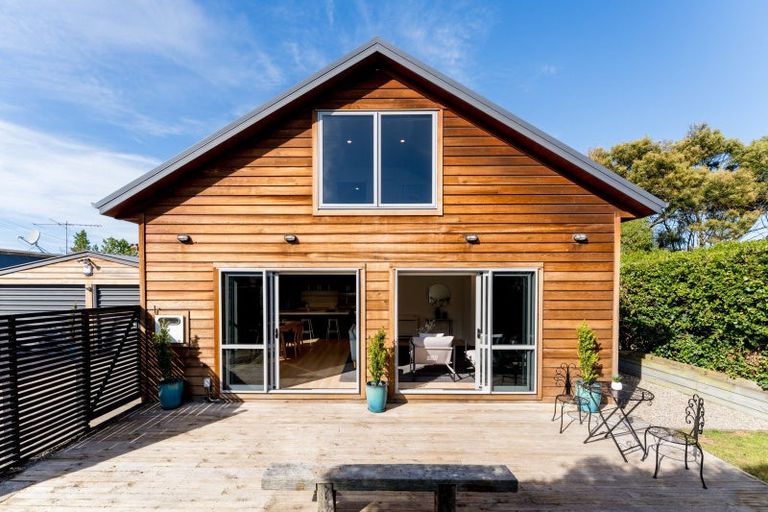 Photo of property in 8a Queen Street, Brighton, Dunedin, 9035