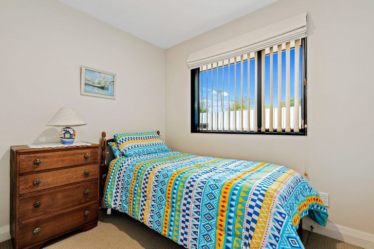 Photo of property in 12a Grassmere Street, Papanui, Christchurch, 8052