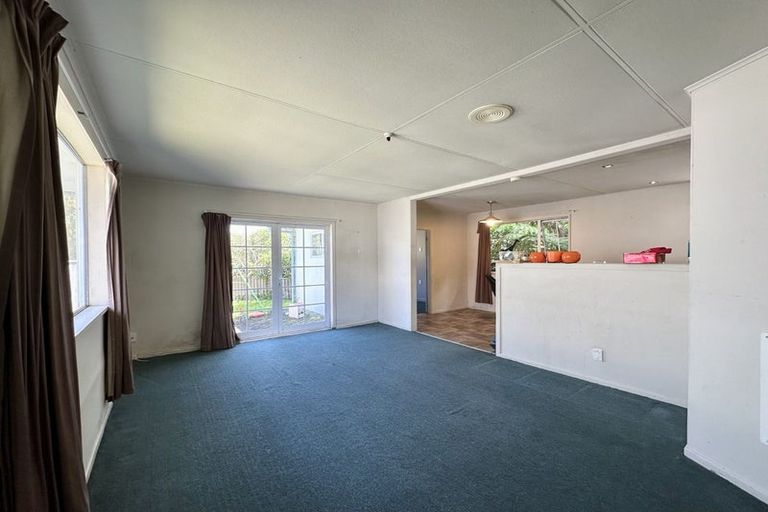 Photo of property in 20 Robson Street, Stokes Valley, Lower Hutt, 5019