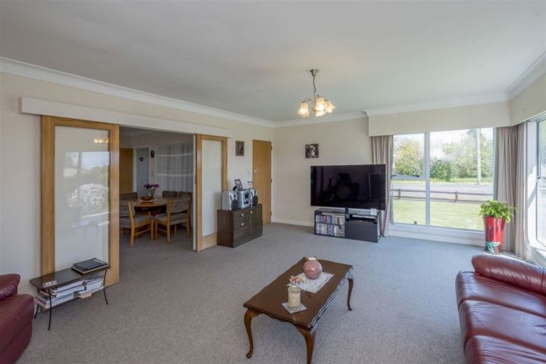 Photo of property in 98 Bartholomew Road, Levin, 5510