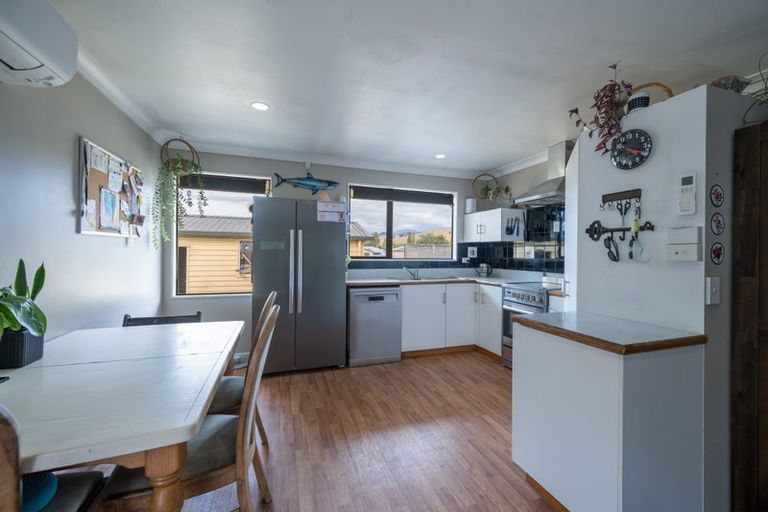 Photo of property in 17e Martin Avenue, Wakefield, 7025