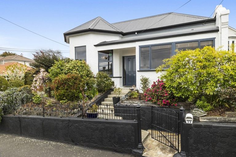 Photo of property in 35 Falkland Street, Maori Hill, Dunedin, 9010