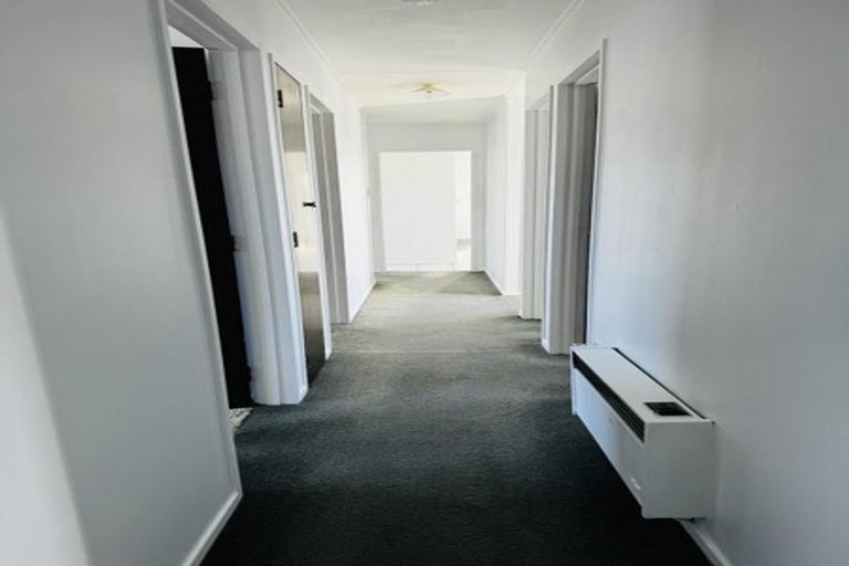 Photo of property in 42 Acacia Street, Kelvin Grove, Palmerston North, 4414