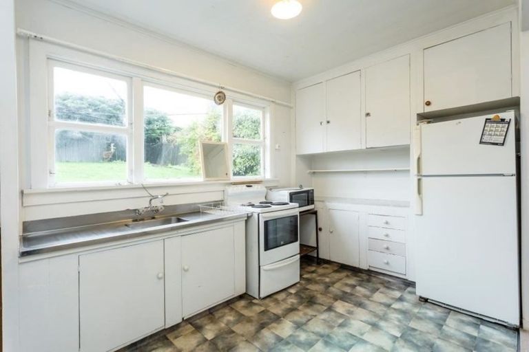 Photo of property in 22 Clifford Street, Dalmore, Dunedin, 9010