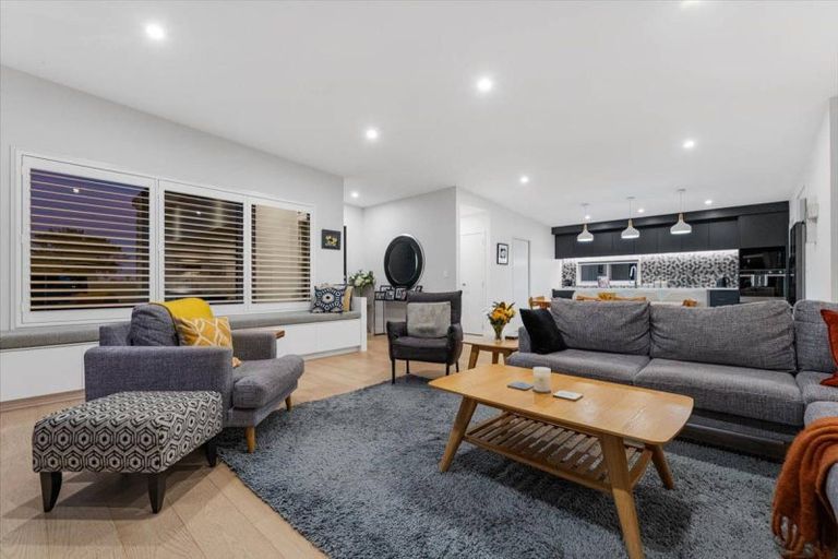 Photo of property in 2 Laing Place, Otumoetai, Tauranga, 3110