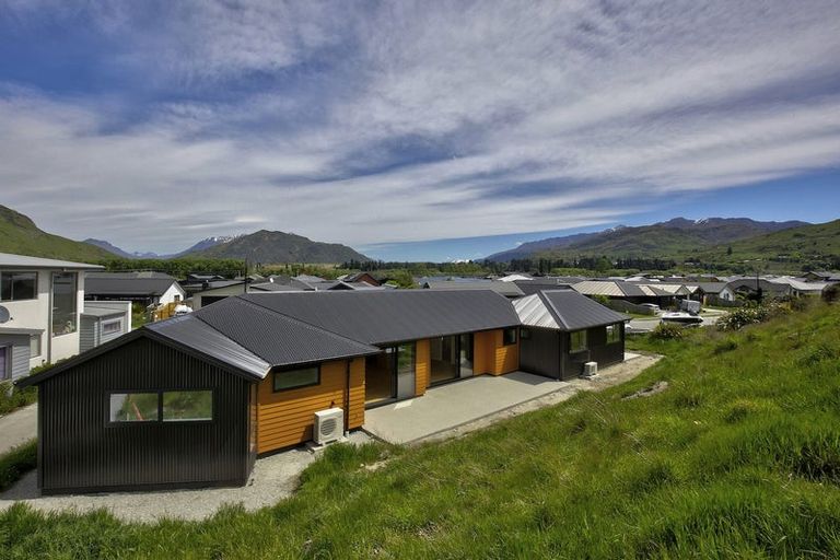 Photo of property in 12 Peterley Road, Lower Shotover, Queenstown, 9304