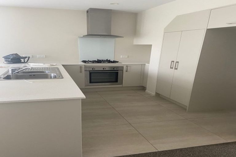 Photo of property in 33 Tribute Loop, Takanini, 2112