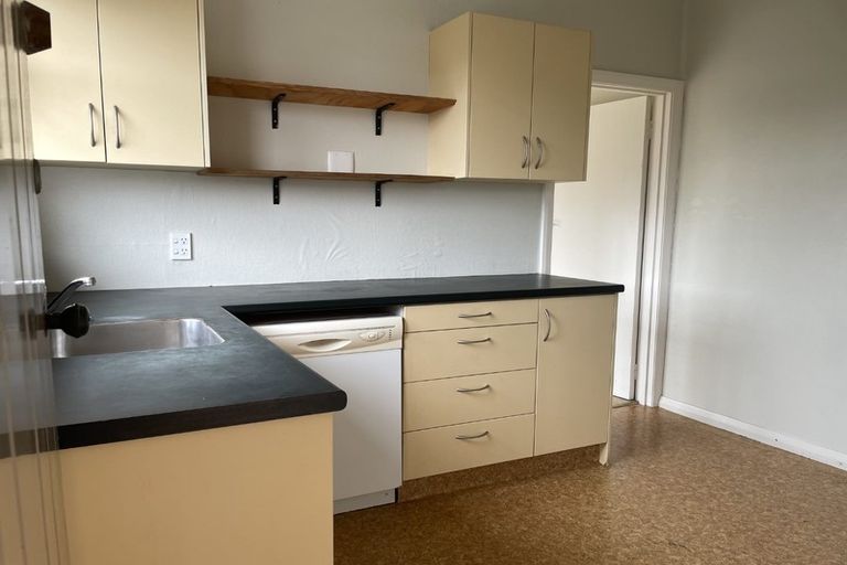 Photo of property in 11 College Street, Awapuni, Palmerston North, 4412