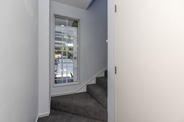 Photo of property in 11 Hookway Grove, Paraparaumu, 5032