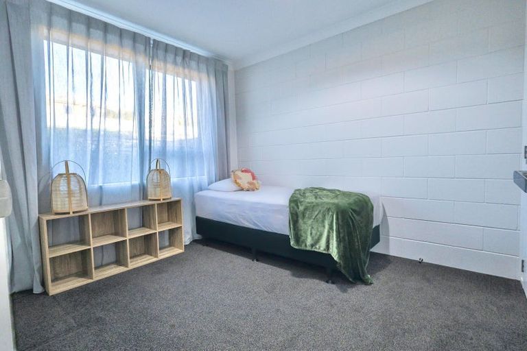 Photo of property in 1/164 Edgeware Road, Edgeware, Christchurch, 8013