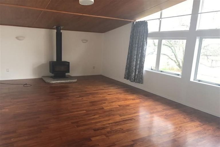 Photo of property in 16 Capella Place, Manurewa, Auckland, 2102