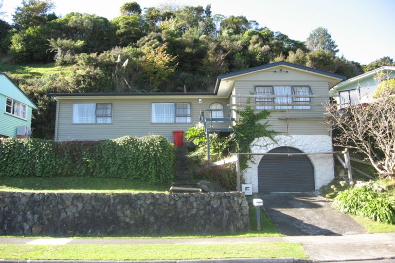 Photo of property in 49 Thomas Street, Stokes Valley, Lower Hutt, 5019