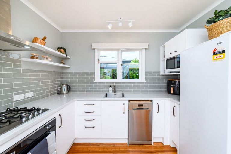 Photo of property in 7 Ihle Street, Terrace End, Palmerston North, 4410