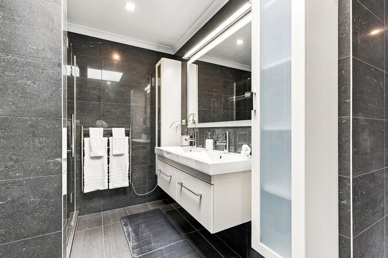 Photo of property in 30 Mokihi Gardens, Hillmorton, Christchurch, 8024