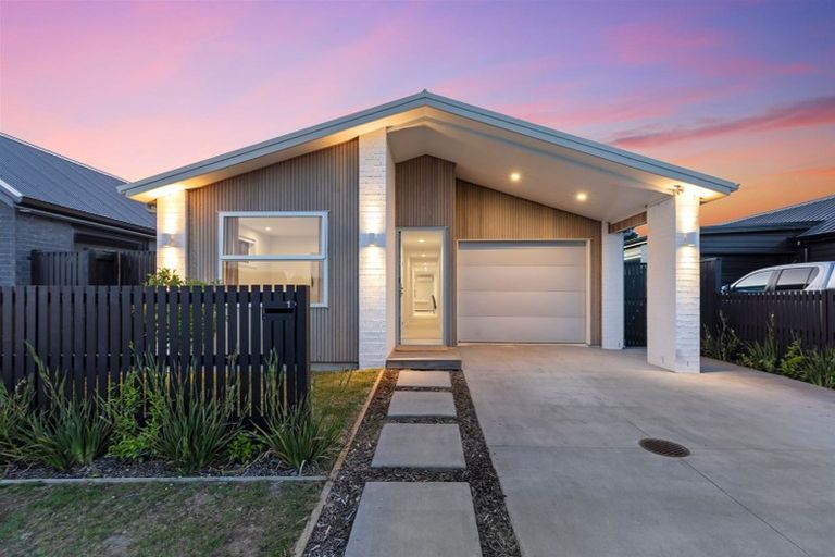 Photo of property in 1 Hinaki Street, Poike, Tauranga, 3112