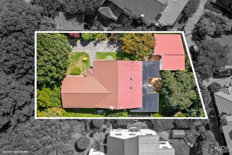 Photo of property in 7 Totara Crescent, Woburn, Lower Hutt, 5010