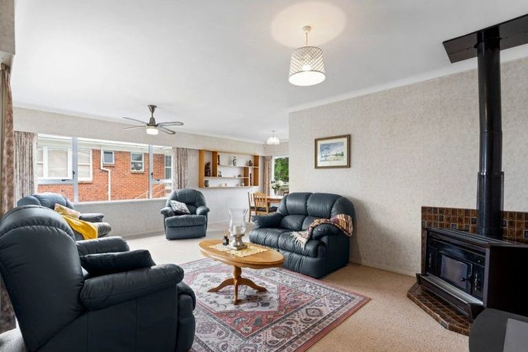 Photo of property in 10 Tomlinson Street, Hillpark, Auckland, 2102