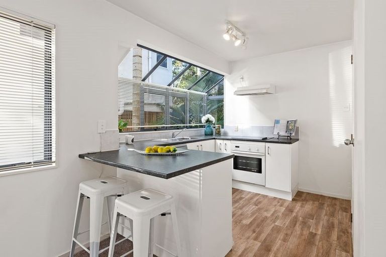 Photo of property in 2/62a Lynden Avenue, Hillcrest, Auckland, 0627