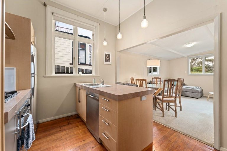 Photo of property in 144 Kenmure Road, Kenmure, Dunedin, 9011