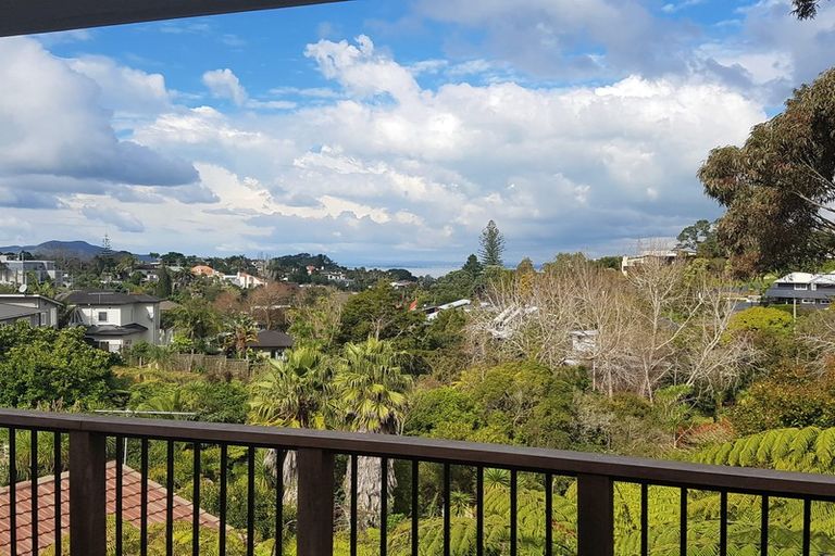 Photo of property in 8 Peter Terrace, Castor Bay, Auckland, 0620