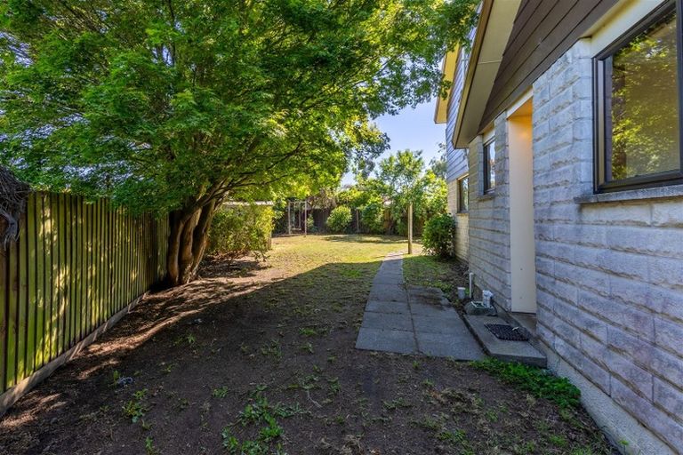 Photo of property in 12 Cunliffe Road, Redwood, Christchurch, 8051