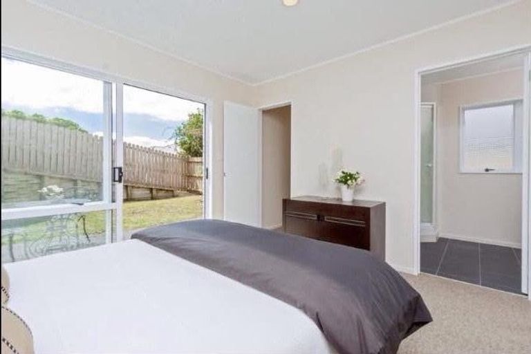 Photo of property in 1/17 Kells Place, Botany Downs, Auckland, 2010