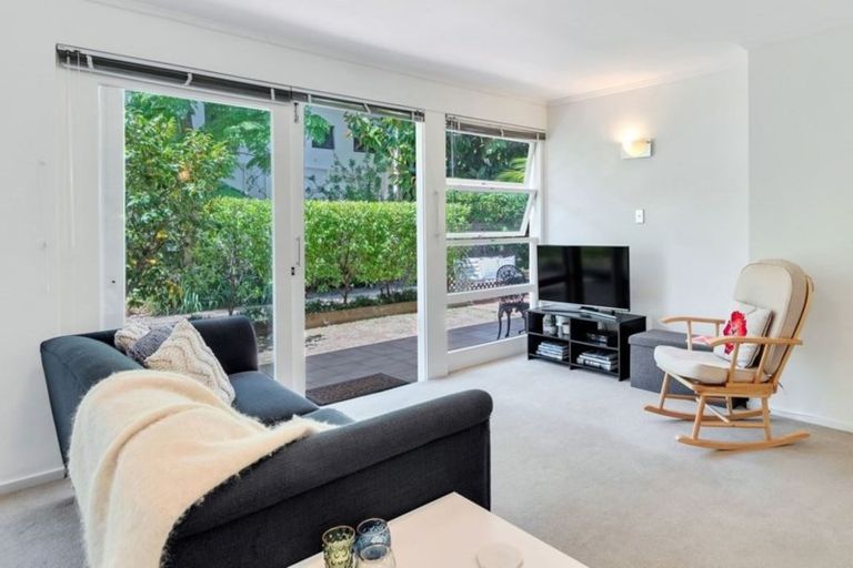 Photo of property in 1/10 Blomfield Spa, Takapuna, Auckland, 0622